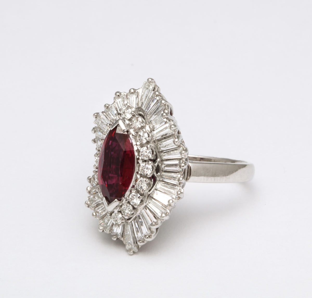 https://a.1stdibscdn.com/ruby-and-diamond-ring-and-pendant-for-sale-picture-8/j_415/1619105127494/6R1A4896_master.jpg