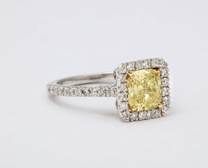 https://a.1stdibscdn.com/gia-certified-171-carat-yellow-diamond-engagement-ring-for-sale-picture-5/j_415/1619105361703/6R1A4935_master.jpg?width=768