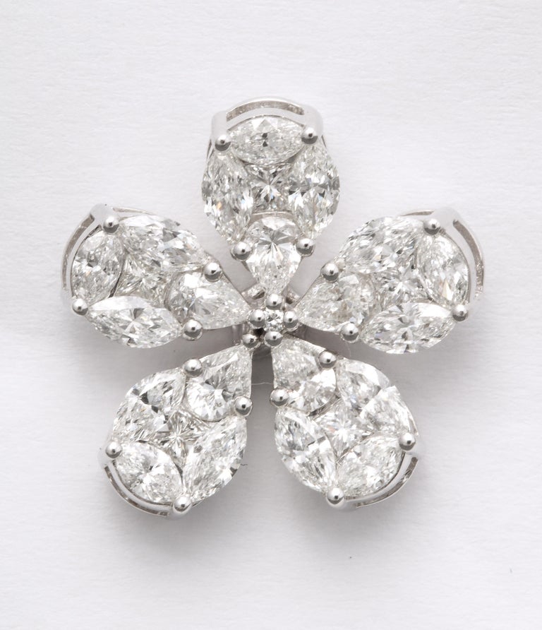 https://a.1stdibscdn.com/diamond-flower-earrings-for-sale-picture-7/j_415/1575403239864/6R1A5030_master.jpg?width=768