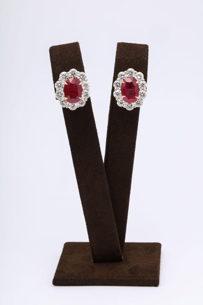 https://a.1stdibscdn.com/ruby-and-diamond-earrings-for-sale-picture-2/j_415/1576179010550/6R1A5058_master.jpg?width=768