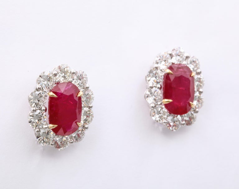 18k White Gold Intense Red Ruby and Brilliant Diamond Earrings