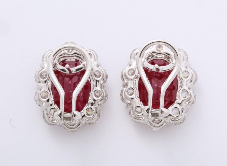 18k White Gold Intense Red Ruby and Brilliant Diamond Earrings