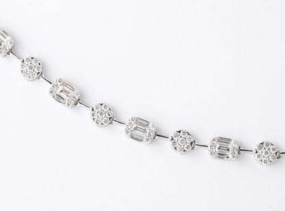 Round and Emerald Cut Diamond Illusion Set 18k Gold Necklace