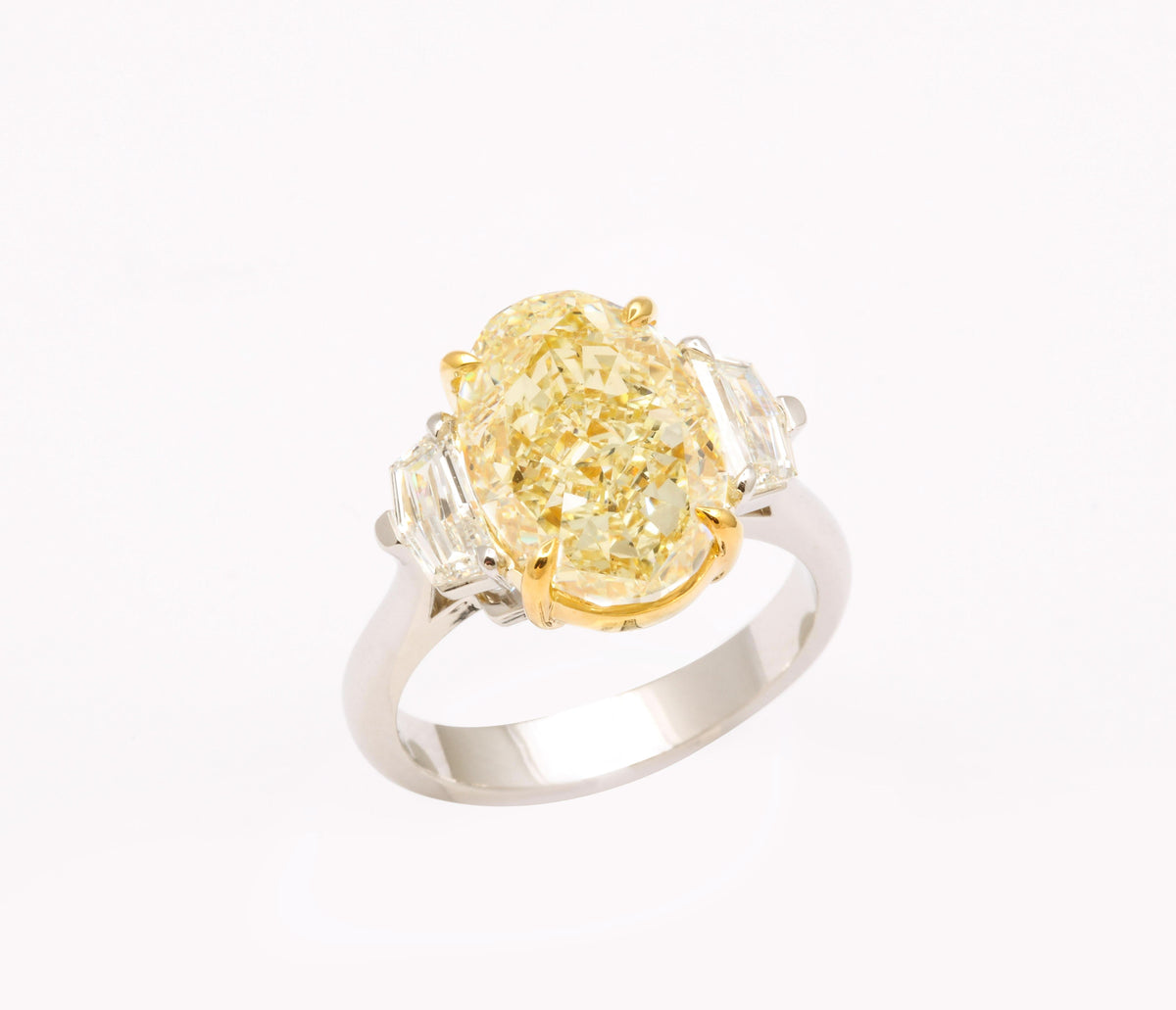 Stunning 6 Carat Oval Yellow Diamond Ring GIA Certified Platinum