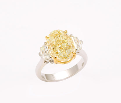 Stunning 6 Carat Oval Yellow Diamond Ring GIA Certified Platinum
