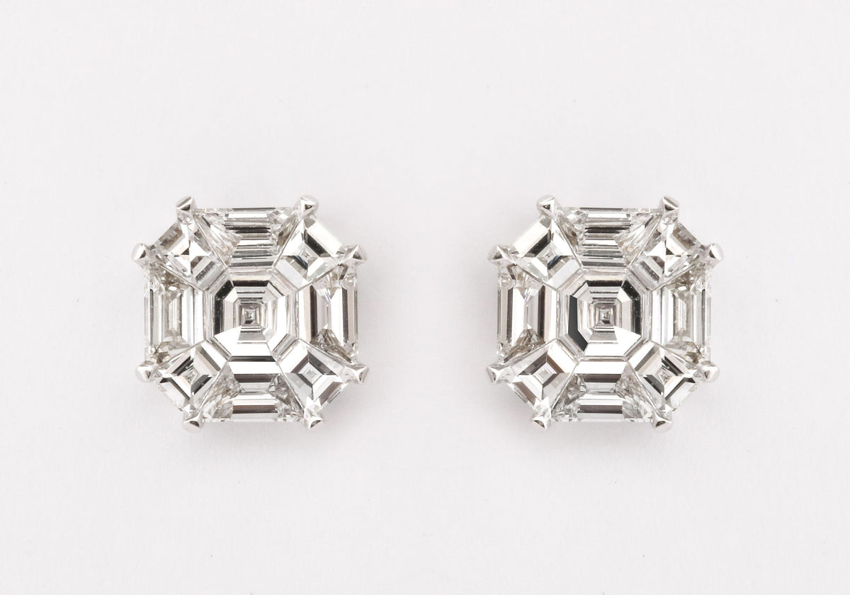 https://a.1stdibscdn.com/asscher-cut-stud-earrings-illusion-set-for-sale-picture-4/j_415/j_180651721672243242703/6R1A5313_master.jpg