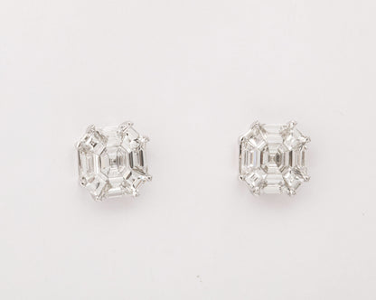 https://a.1stdibscdn.com/asscher-cut-stud-earrings-illusion-set-for-sale-picture-6/j_415/j_180651721672243242893/6R1A5316_master.jpg