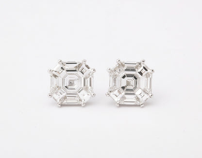 https://a.1stdibscdn.com/asscher-cut-stud-earrings-illusion-set-for-sale-picture-8/j_415/j_180651721672243242520/6R1A5319_master.jpg