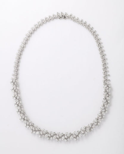 https://a.1stdibscdn.com/diamond-necklace-for-sale-picture-5/j_415/j_180729421672327269017/6R1A5382_master.jpg?width=768