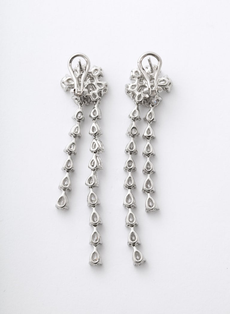 https://a.1stdibscdn.com/diamond-flower-drop-earring-for-sale-picture-3/j_415/j_175216221667919302457/6R1A5625_master.jpg?width=768