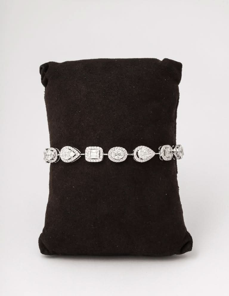 https://a.1stdibscdn.com/multi-shape-diamond-bracelet-for-sale-picture-7/j_415/j_192178321683552844938/6R1A5660_master.jpg?width=768