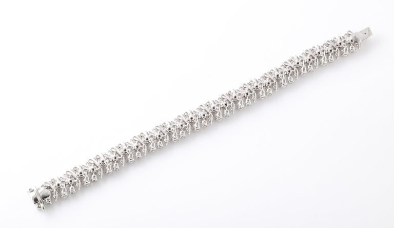 https://a.1stdibscdn.com/diamond-bracelet-for-sale-picture-4/j_415/j_161980821655913506883/6R1A6002_master.jpg?width=768