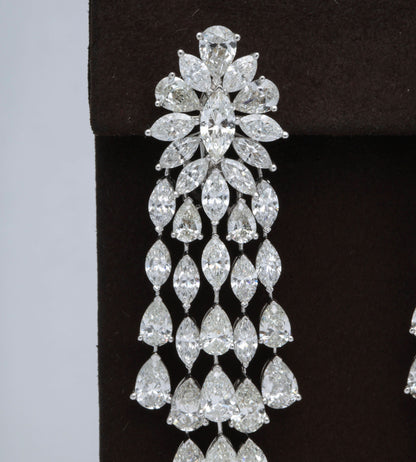 https://a.1stdibscdn.com/important-diamond-dangle-drop-earrings-for-sale-picture-5/0/j_48413331535730139127/6R1A6018_master.jpg