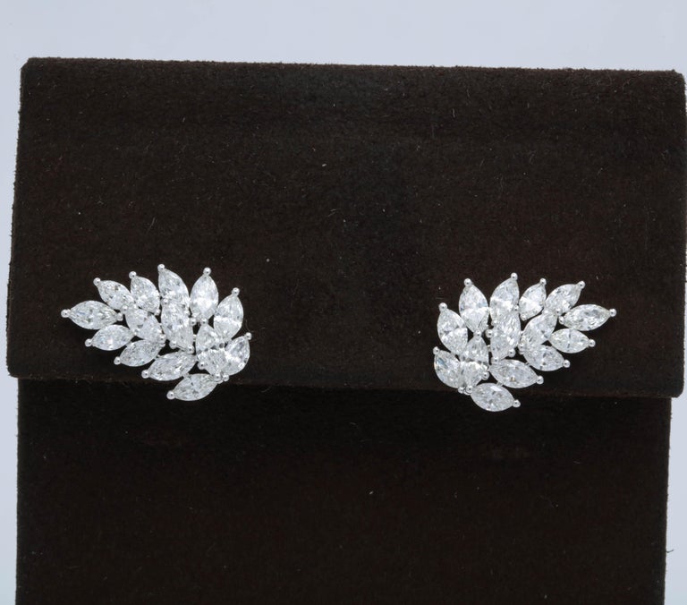 https://a.1stdibscdn.com/diamond-cluster-earring-cuffs-for-sale-picture-3/16156351/j_67519111559204004380/6R1A6032_master.jpg?width=768