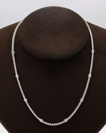 https://a.1stdibscdn.com/diamond-tennis-necklace-for-sale-picture-7/j_415/j_166501421659967983554/6R1A6029_master.jpg?width=768