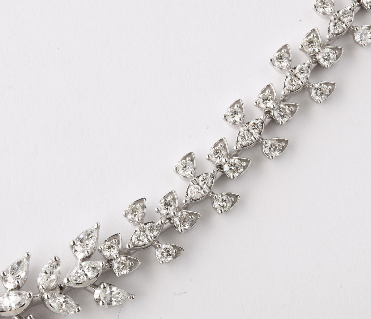 16.73 Carat Multi-Shape Diamond 18k White Gold Wreath Choker Necklace