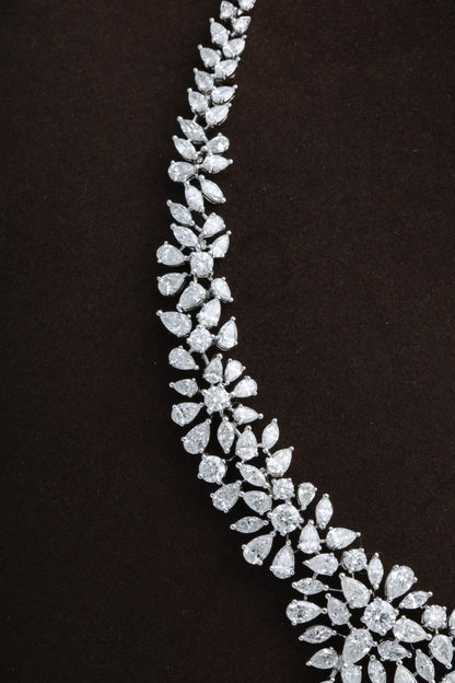 Exquisite 20.12 Carat Multi-Shape Diamond 18k White Gold Choker Necklace