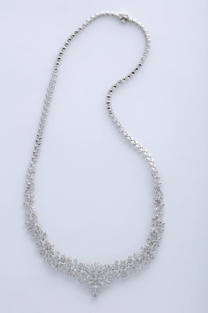 Exquisite 20.12 Carat Multi-Shape Diamond 18k White Gold Choker Necklace
