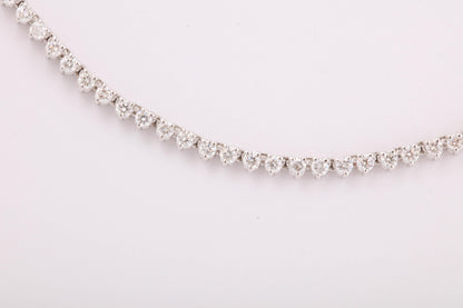 https://a.1stdibscdn.com/diamond-choker-tennis-necklace-for-sale-picture-5/j_415/j_108051721605200388974/6R1A6528_master.jpg