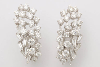 https://a.1stdibscdn.com/diamond-earring-clusters-for-sale-picture-3/0/j_46389731532548070353/6R1A6546_master.jpg?width=768