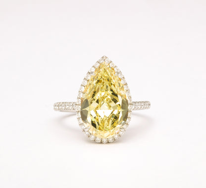 https://a.1stdibscdn.com/5-carat-fancy-yellow-pear-shape-diamond-ring-for-sale-picture-9/j_415/j_154957021650390666944/6R1A6630_master.jpg
