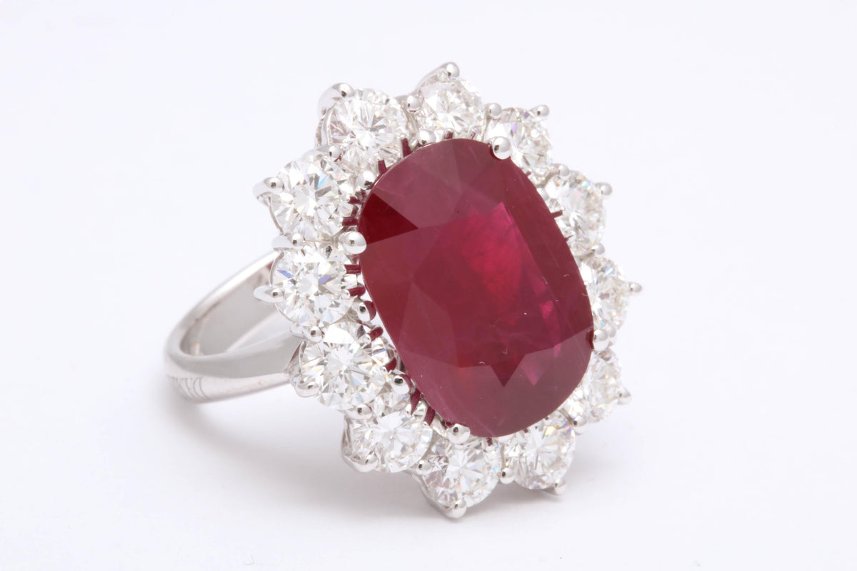 https://a.1stdibscdn.com/damiani-burma-ruby-and-diamond-ring-gia-certified-for-sale-picture-5/0/j_54006021542818691547/6R1A6906_master.jpg