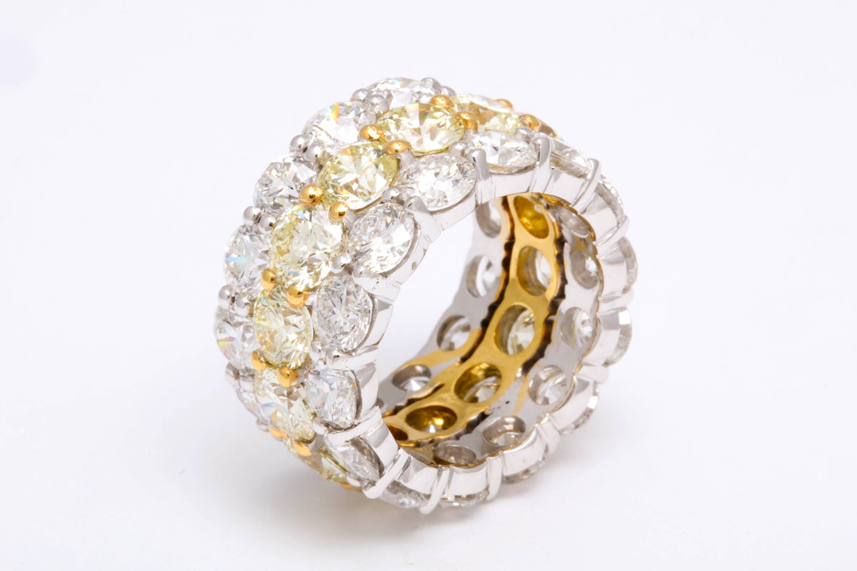 https://a.1stdibscdn.com/yellow-and-white-diamond-wide-band-for-sale-picture-3/1722654/j_54006121546976573789/1_main_3_org_master.jpg