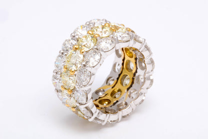 https://a.1stdibscdn.com/yellow-and-white-diamond-wide-band-for-sale-picture-3/1722654/j_54006121546976573789/1_main_3_org_master.jpg