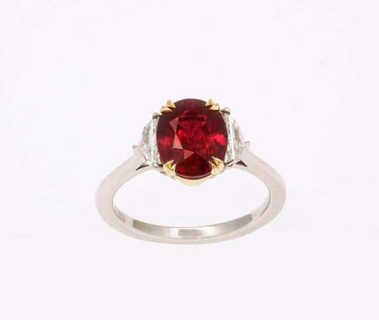 https://a.1stdibscdn.com/vivid-red-ruby-and-diamond-ring-for-sale-picture-5/j_415/j_143152421640712146201/6R1A8286_master.jpg?width=768
