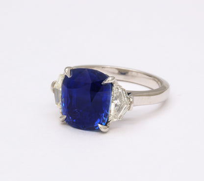 https://a.1stdibscdn.com/7-carat-cushion-cut-sapphire-and-diamond-ring-for-sale-picture-6/j_415/j_144397121641926941690/6R1A8305_master.jpg