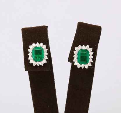 https://a.1stdibscdn.com/emerald-and-diamond-earrings-for-sale-picture-5/j_415/j_145871921643388043724/6R1A8384_master.jpg