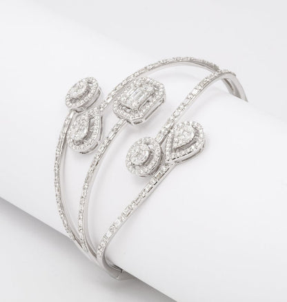 Stunning 18k Gold Multi Shape Diamond Bangle Bracelet 4.18 Carats