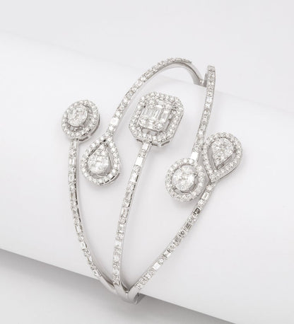 Stunning 18k Gold Multi Shape Diamond Bangle Bracelet 4.18 Carats