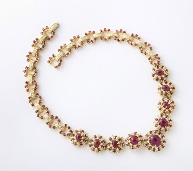 Exquisite 18k Yellow Gold Ruby and Diamond Choker Jewelry Suite