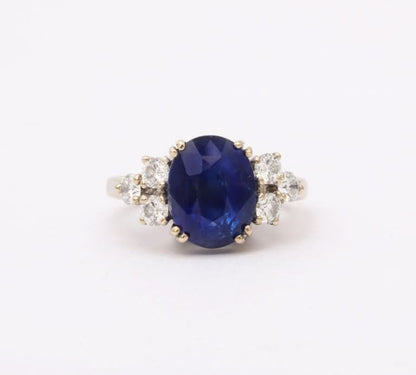 https://a.1stdibscdn.com/sapphire-and-diamond-ring-for-sale-picture-5/j_415/j_204049521695135434962/6R1A8680_master.jpg?width=768