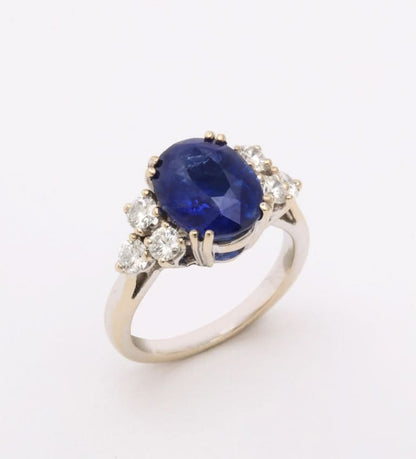 https://a.1stdibscdn.com/sapphire-and-diamond-ring-for-sale-picture-7/j_415/j_204049521695135435256/6R1A8682_master.jpg?width=768