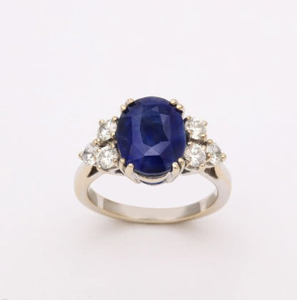 https://a.1stdibscdn.com/sapphire-and-diamond-ring-for-sale-picture-9/j_415/j_204049521695312006989/5E7BCC72_A362_460D_87FB_1088B0165DAA_master.jpeg?width=768