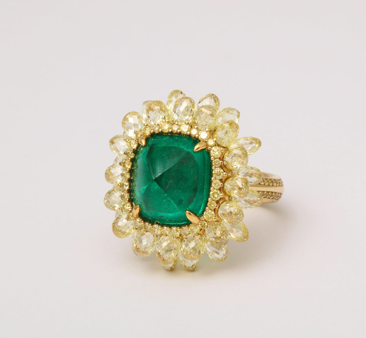 5.59ct Sugarloaf Colombian Emerald and Yellow Diamond Gold Ring