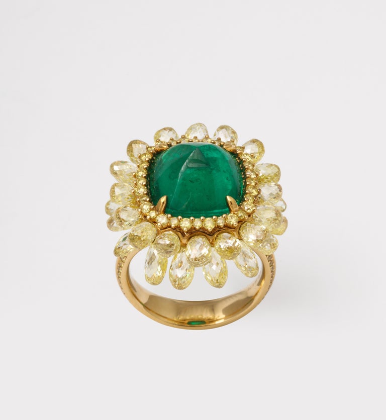 Exquisite 5.59 Carat Colombian Sugarloaf Emerald Yellow Diamond Cocktail Ring
