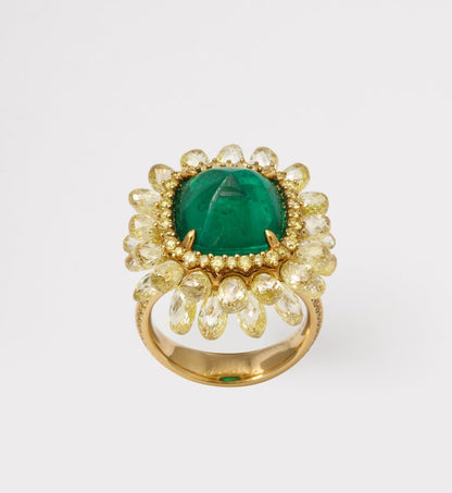 Exquisite 5.59 Carat Colombian Sugarloaf Emerald Yellow Diamond Cocktail Ring