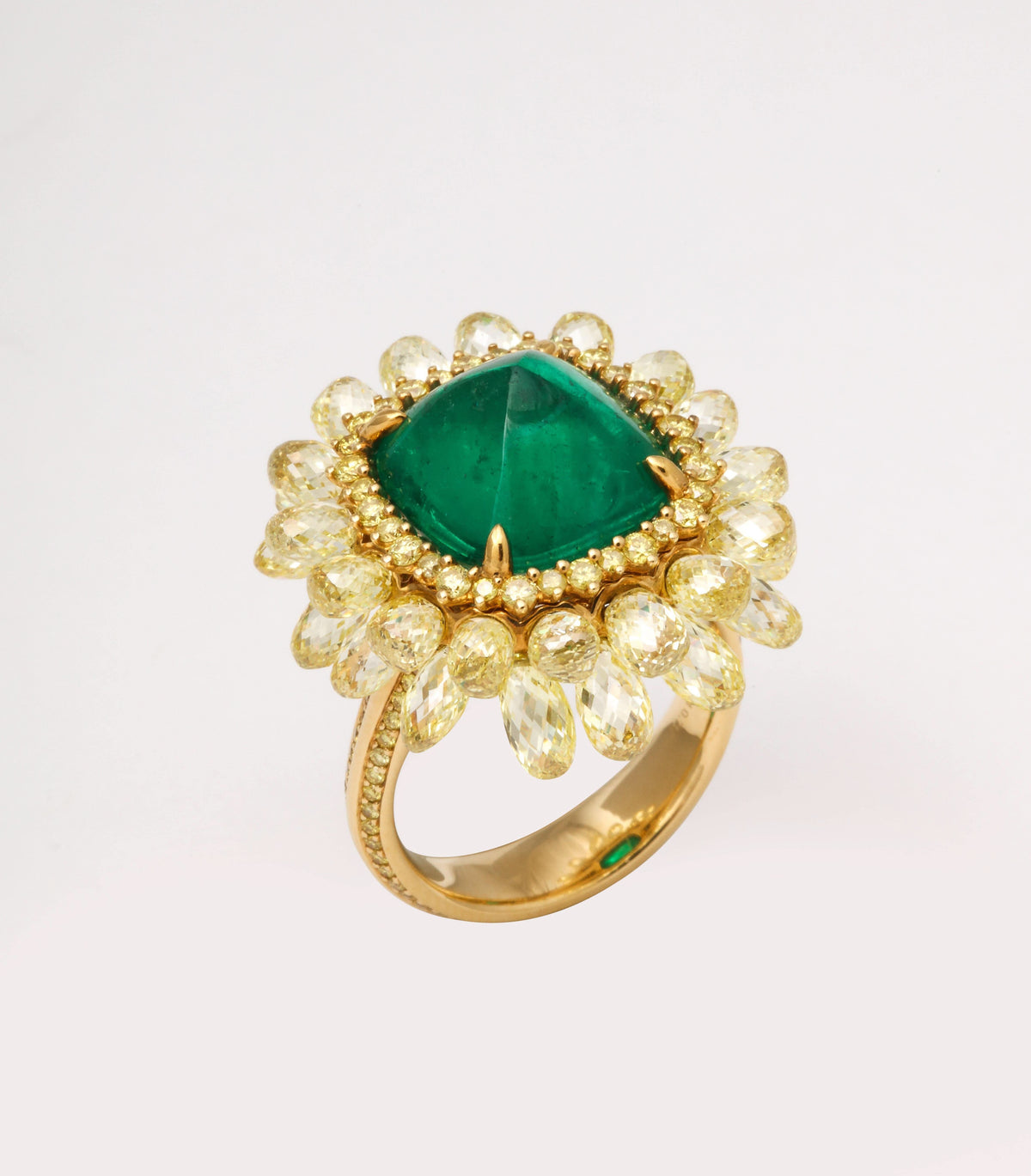 5.59ct Sugarloaf Colombian Emerald and Yellow Diamond Gold Ring