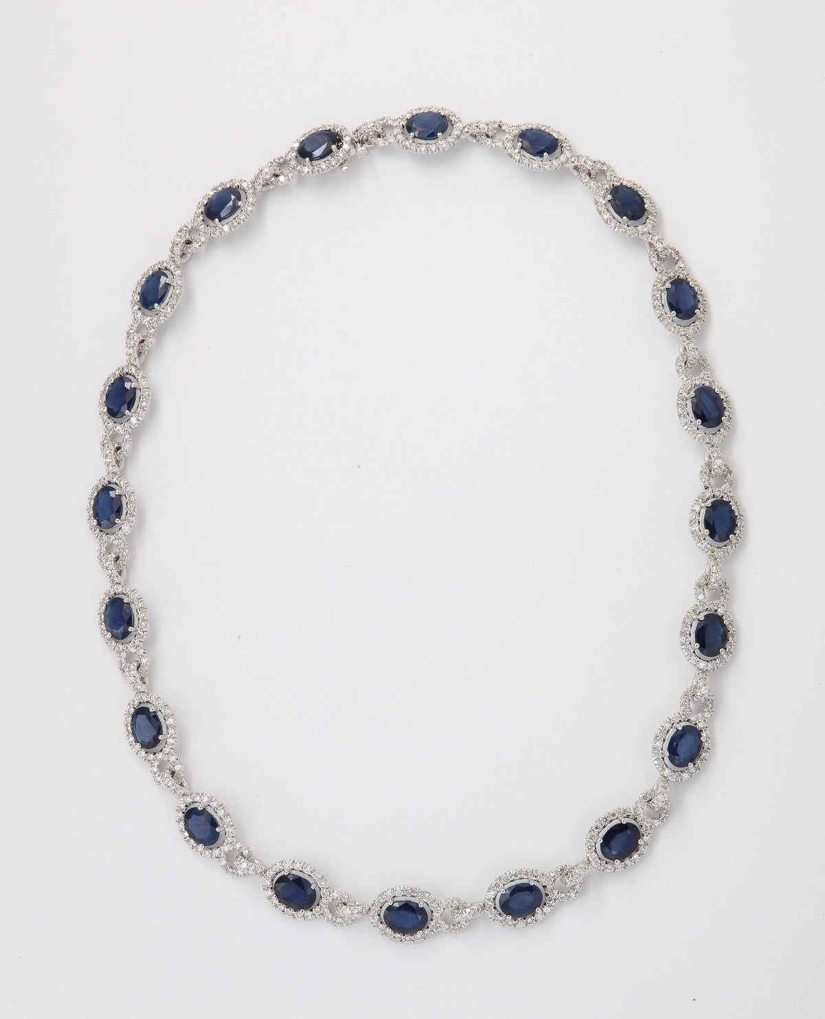 https://a.1stdibscdn.com/sapphire-and-diamond-necklace-for-sale-picture-5/j_415/j_203672721694713990254/6R1A8757_master.jpg