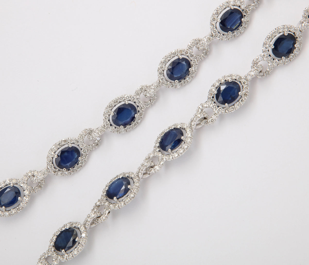 Exquisite 18k White Gold Blue Sapphire and Diamond Link Necklace