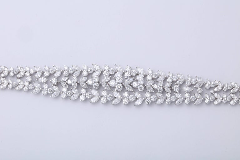 https://a.1stdibscdn.com/stunning-diamond-bracelet-for-sale-picture-5/0/j_45217331530288240354/6R1A9191_master.jpg?width=768