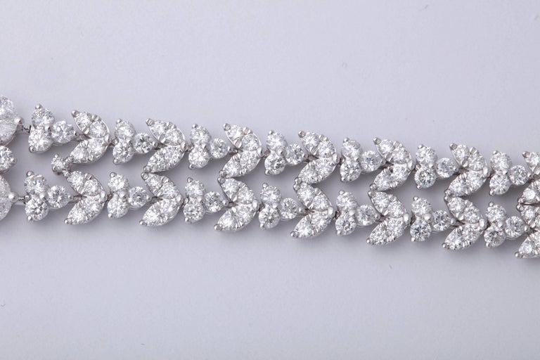 Stunning 14.48 Carat Marquise and Round Diamond 18k Gold Bracelet