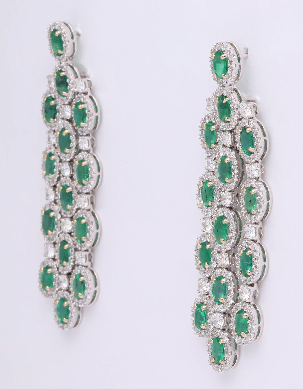 Exquisite 18k White Gold Green Emerald and Diamond Chandelier Earrings
