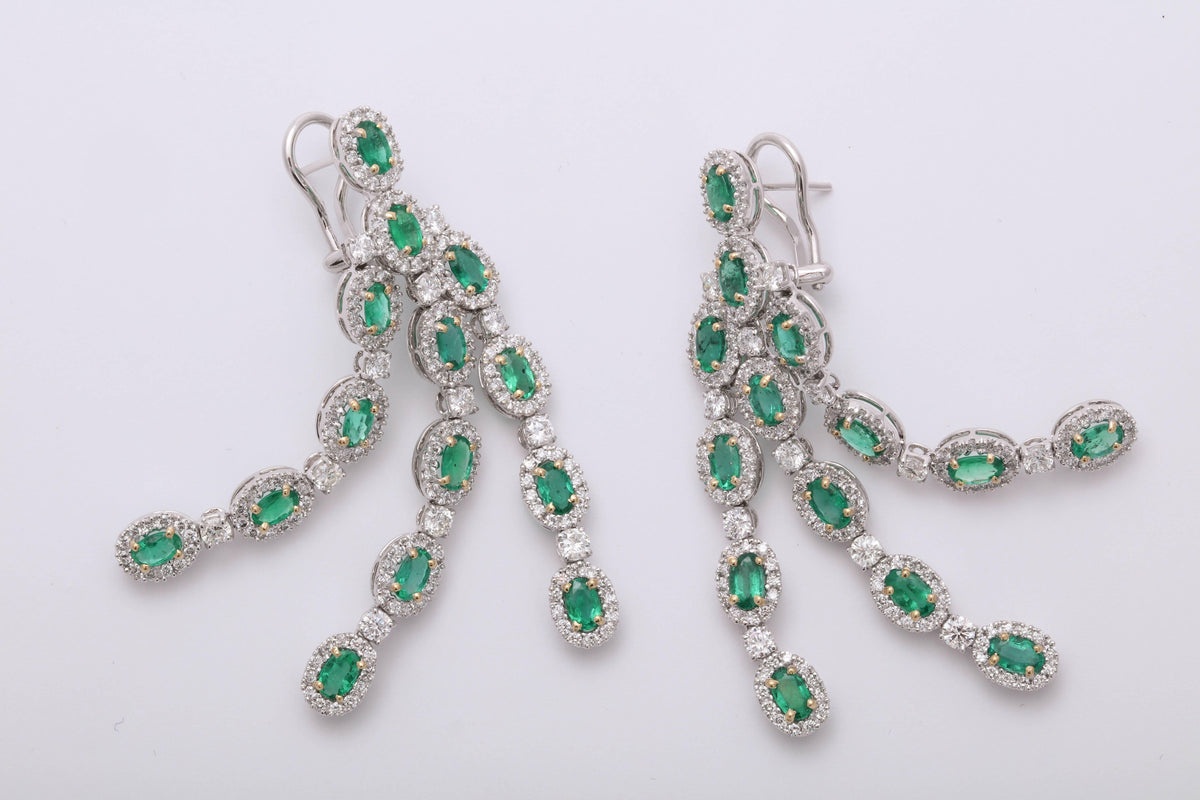 Exquisite 18k White Gold Green Emerald and Diamond Chandelier Earrings