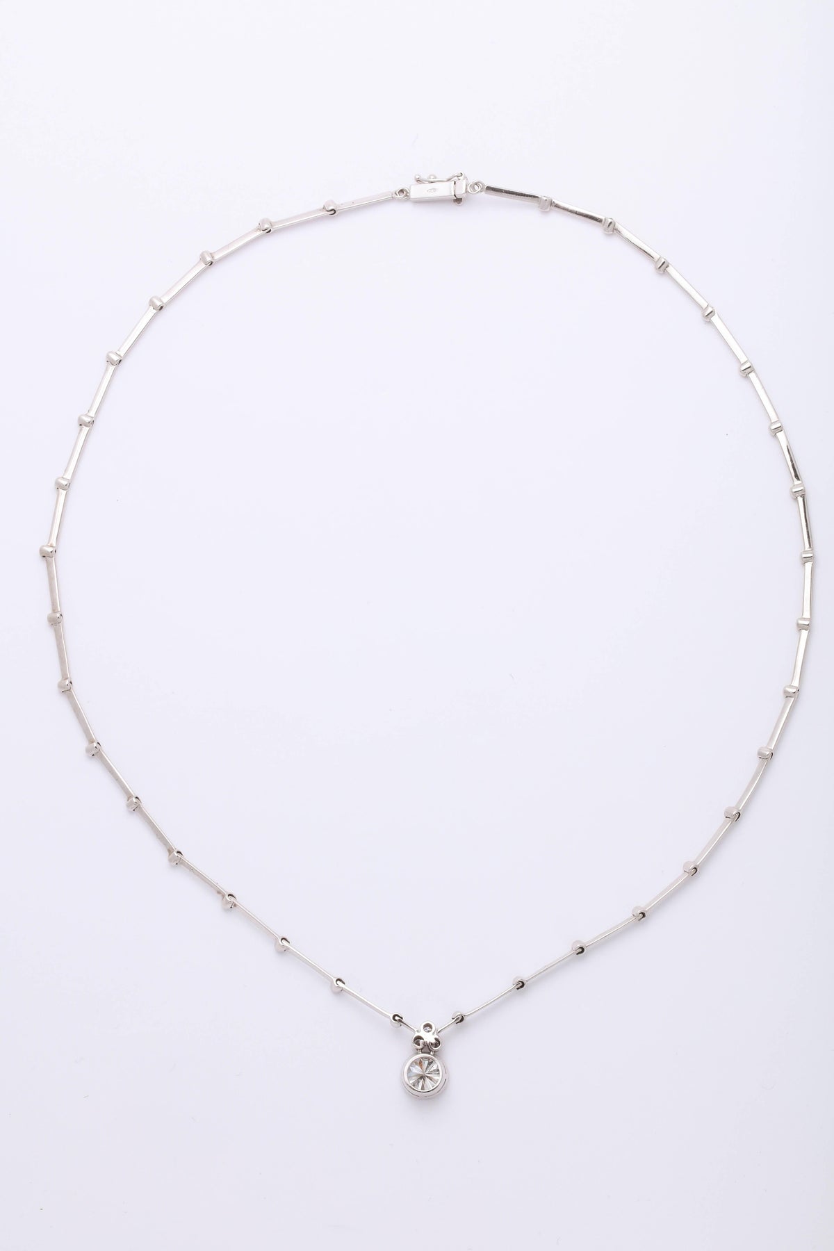 https://a.1stdibscdn.com/round-diamond-solitaire-necklace-gia-certified-for-sale-picture-2/0/j_42665831525894118261/6R1A9445_master.jpg