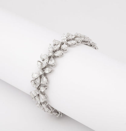 Timeless 17.65 Carat Pear and Marquise Diamond Platinum Bracelet