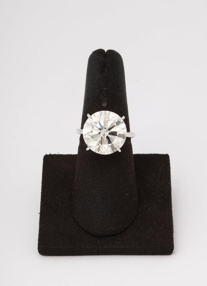 https://a.1stdibscdn.com/11-carat-round-diamond-engagement-ring-for-sale-picture-3/j_415/j_165034421658770700883/6R1A9535_master.jpg?width=768